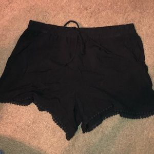 Black loose shorts